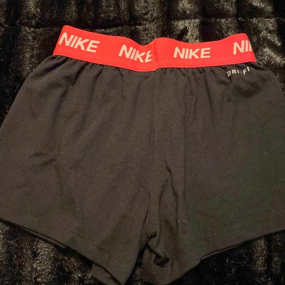 NIKE - PINK AND BLACK SHORTS - Picture 1 of 3